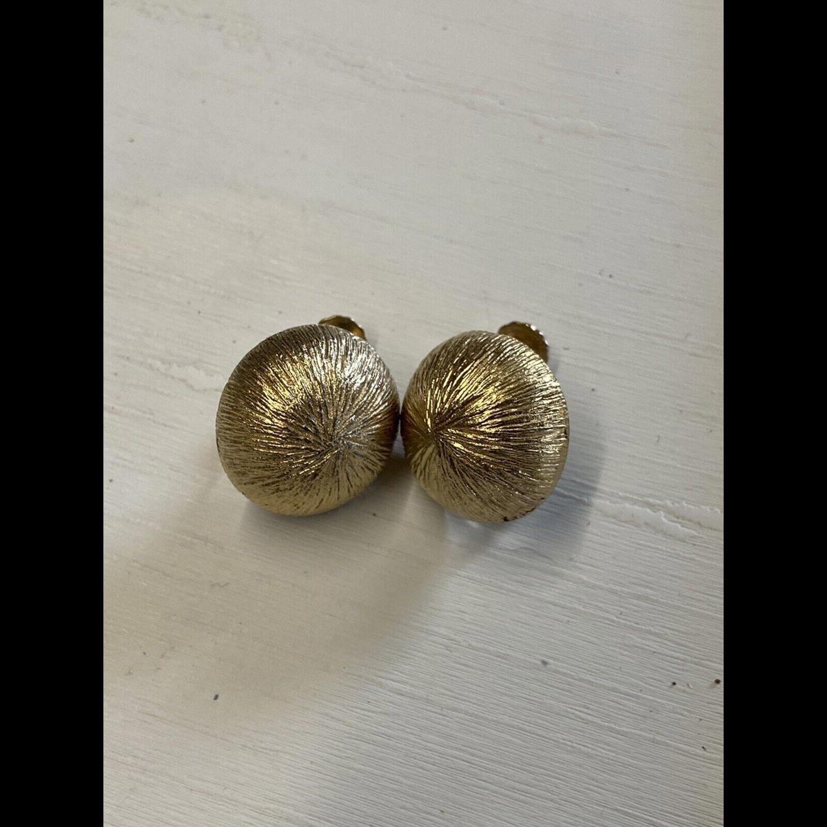 Accessocraft Nyc Vintage Gold Toned Clip On Button Earrings